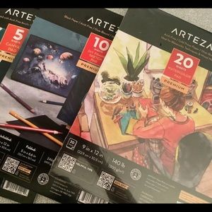 1 pack of 3 art books